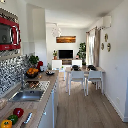 Sunset Apartment *